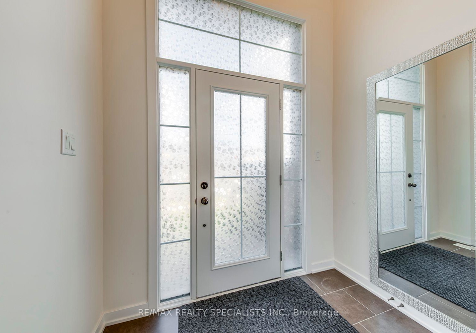 72-crafter-crescent-hamilton-ontario-x12449597
