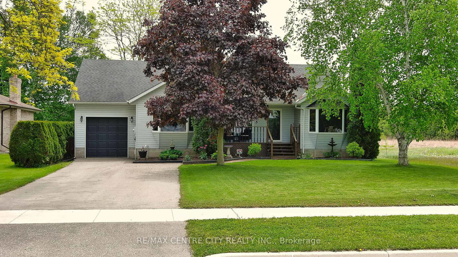 212-queen-street-west-elgin-ontario-x12449738