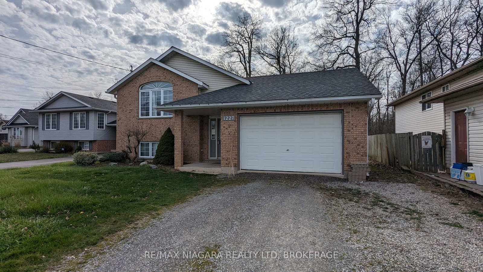 1227-tenth-street-fort-erie-ontario-x12449931
