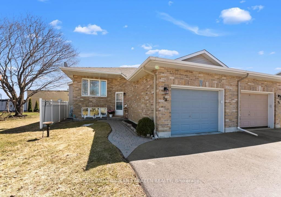 88-thomas-street-s-arnprior-ontario-x12449996