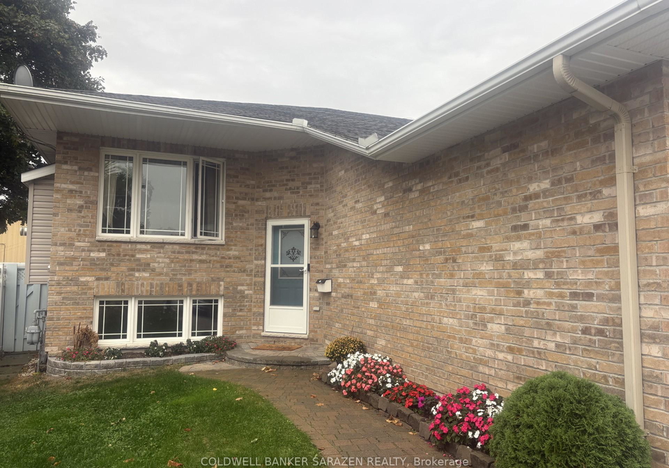 88-thomas-street-s-arnprior-ontario-x12449996