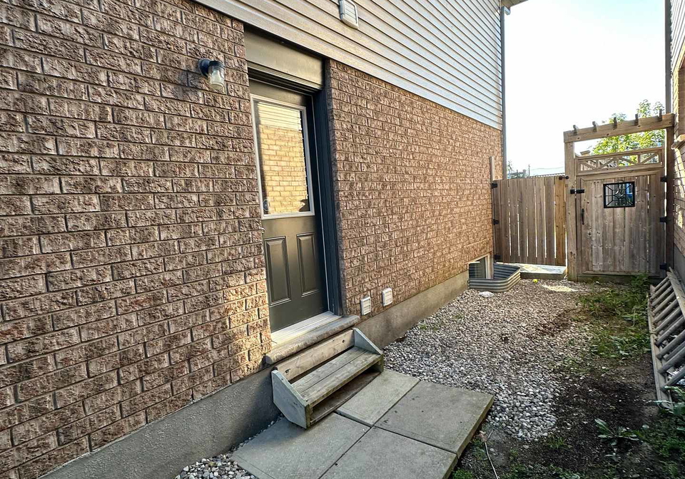 6-maude-lane-guelph-ontario-x12450285