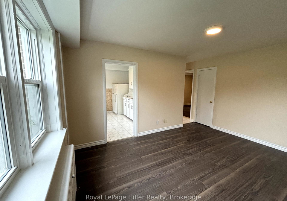 2-churchill-circle-stratford-ontario-x12450373