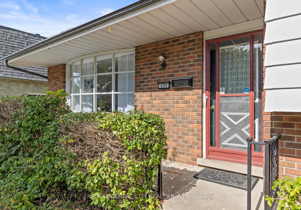 690-grenfell-drive-london-north-ontario-x12450390