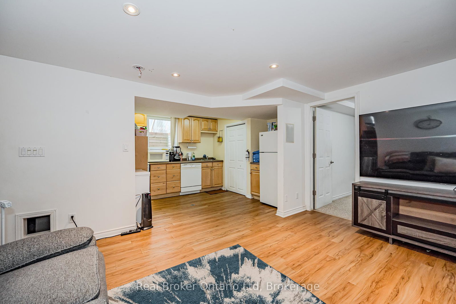 14-southcreek-trail-guelph-ontario-x12450624