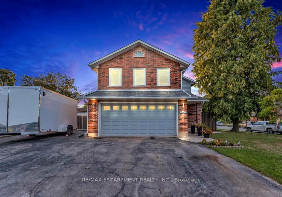 245-first-road-w-hamilton-ontario-x12450838