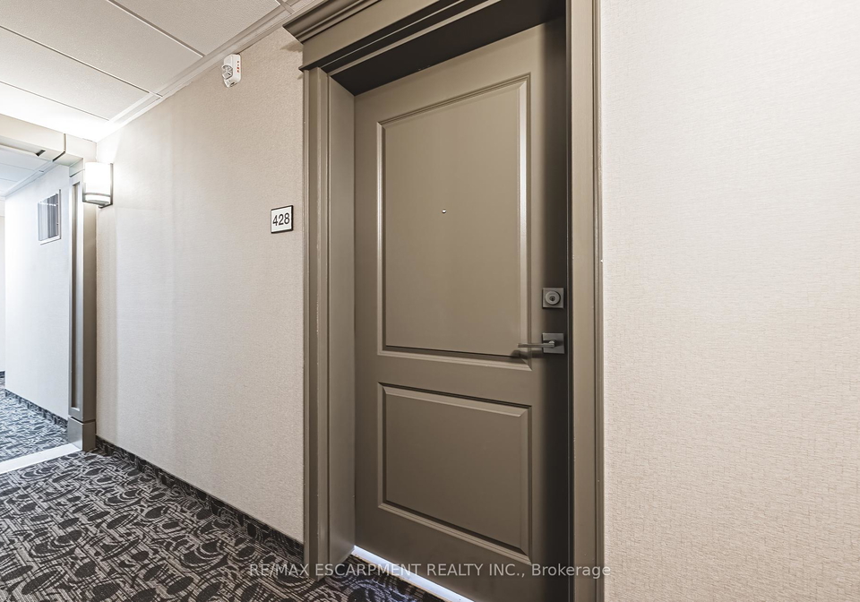 125-shoreview-place-hamilton-ontario-x12450880