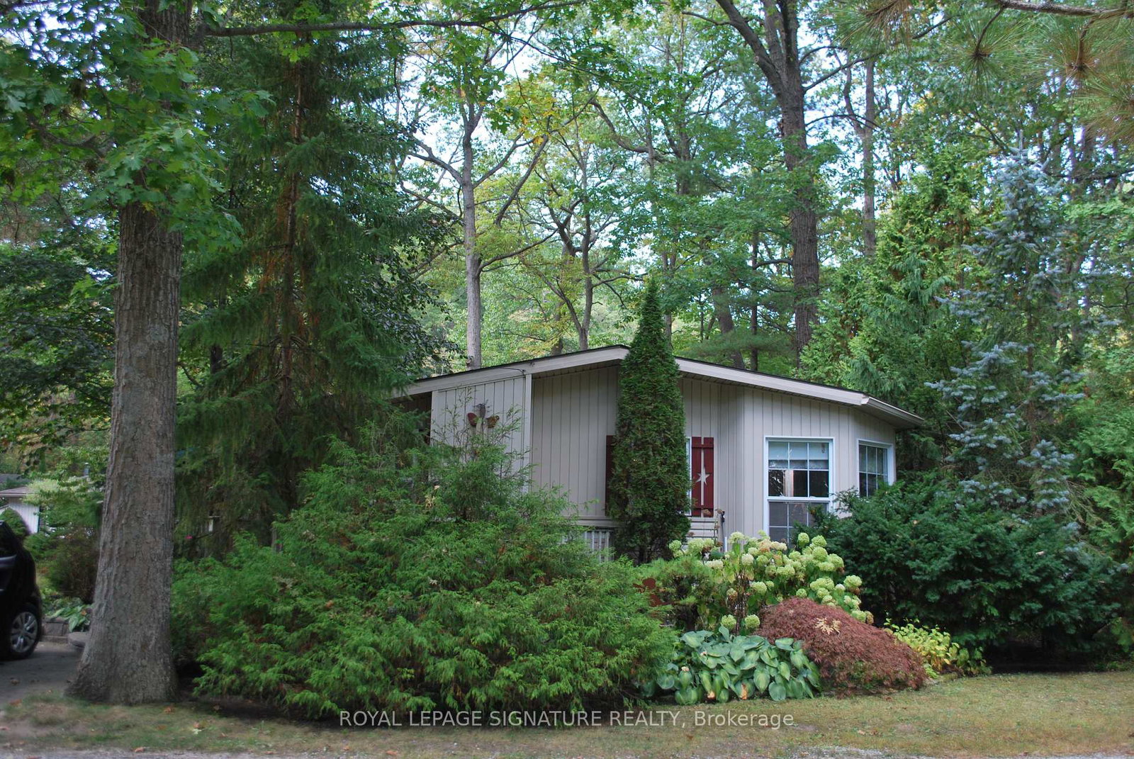 9910-northville-crescent-s-lambton-shores-ontario-x12450902
