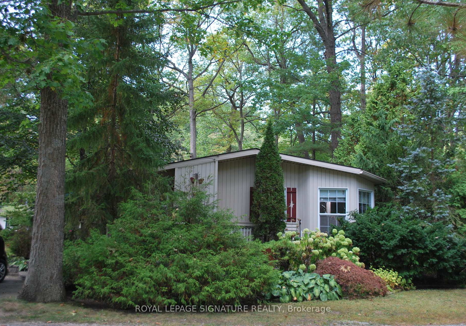 9910-northville-crescent-s-lambton-shores-ontario-x12450902