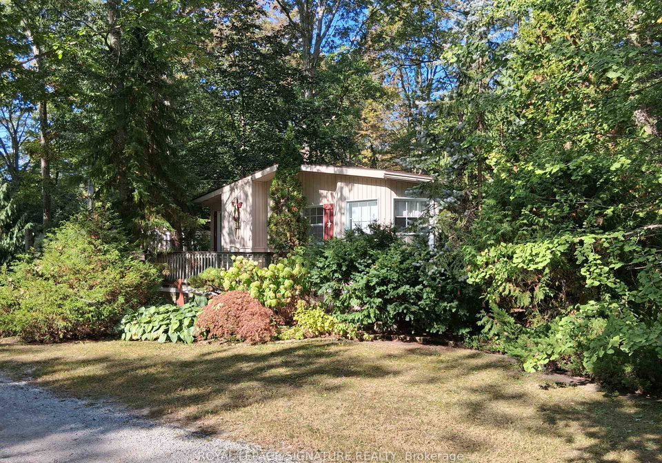 9910-northville-crescent-s-lambton-shores-ontario-x12450902