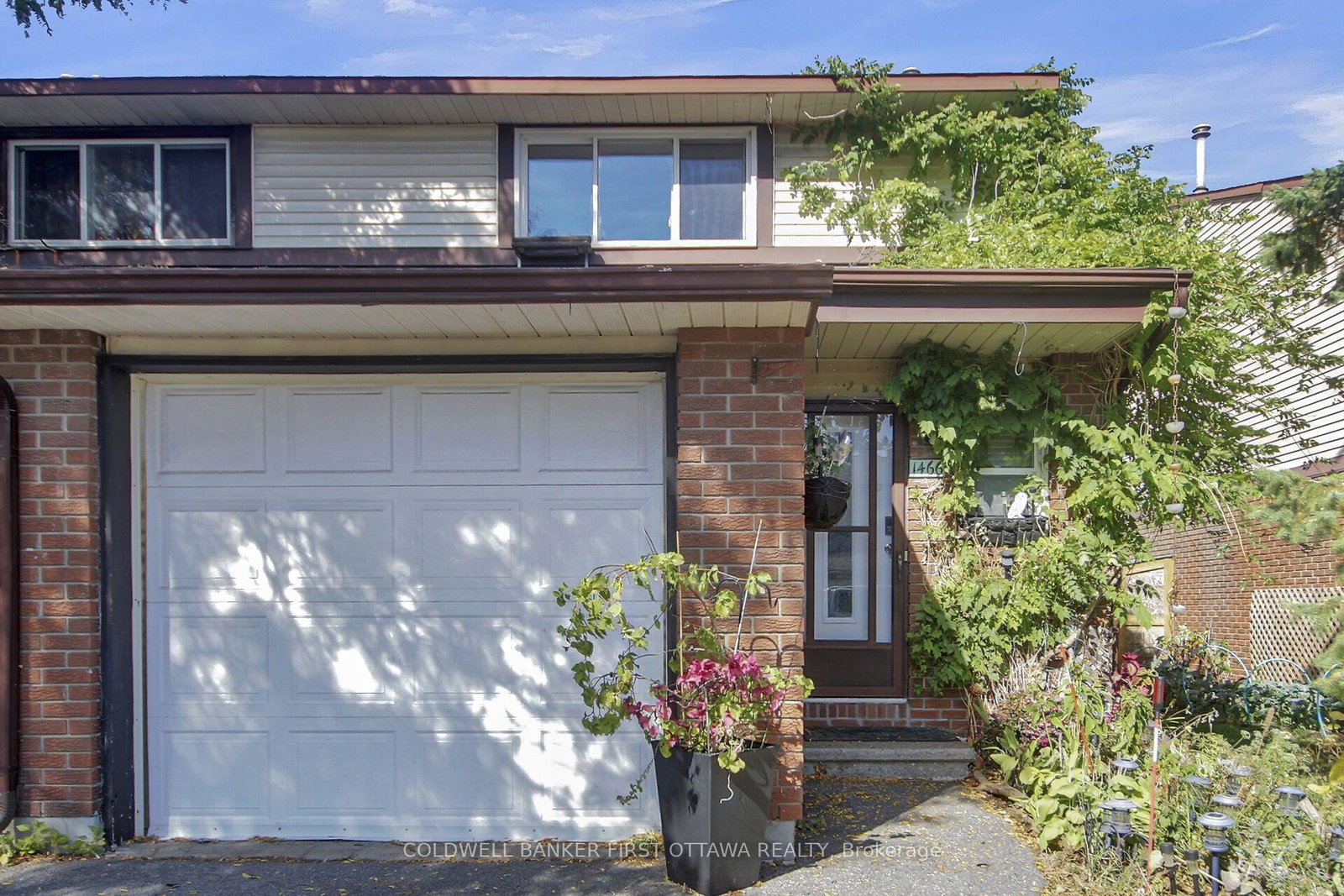 1466-foxwell-street-n-cyrville-carson-grove-pineview-ottawa-ontario-x12451401