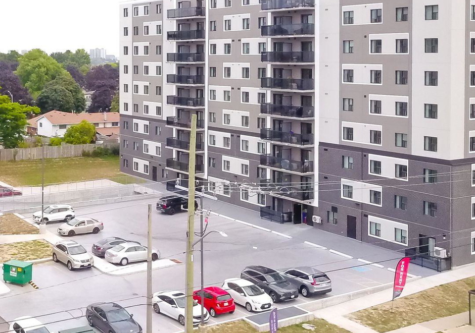 595-strasburg-road-kitchener-ontario-x12451411