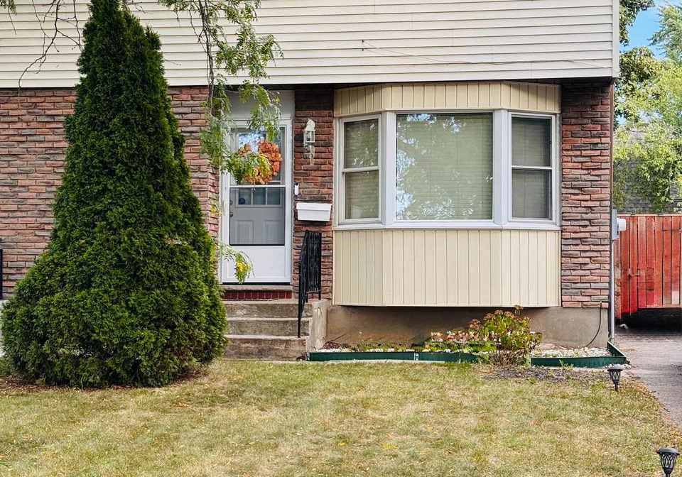 38-lafayette-drive-st-catharines-ontario-x12451608