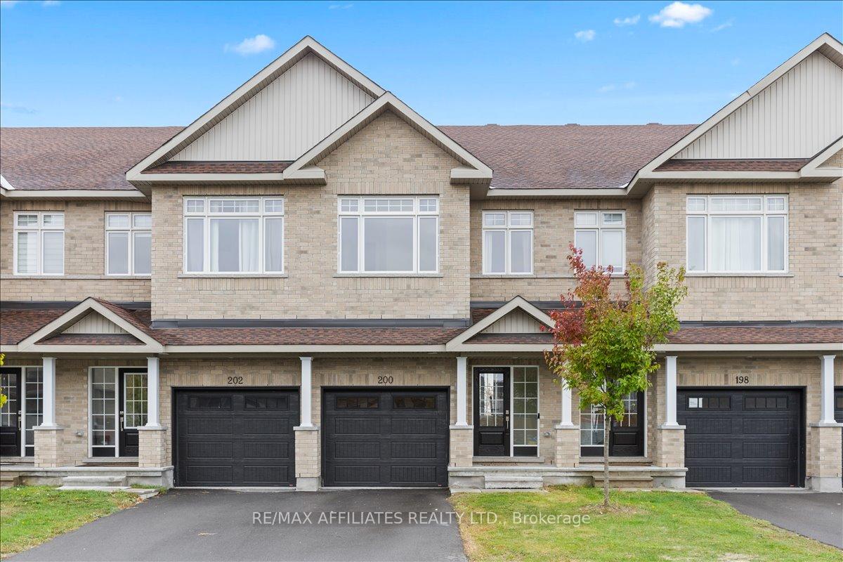 200-hooper-street-carleton-place-ontario-x12451628