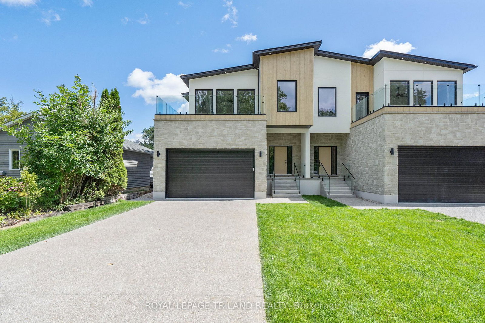 32-alberta-street-lambton-shores-ontario-x12451695