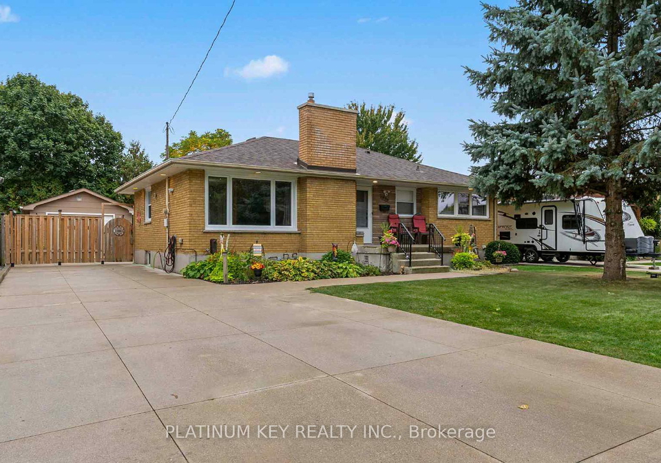 1935-royal-crescent-london-east-ontario-x12452199
