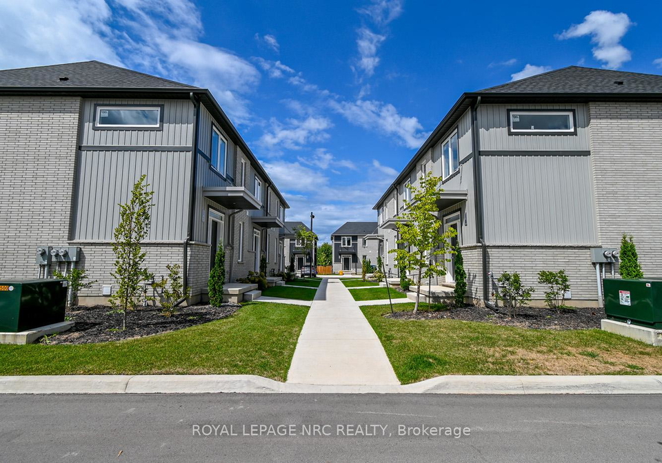121a-moffatt-street-st-catharines-ontario-x12452270