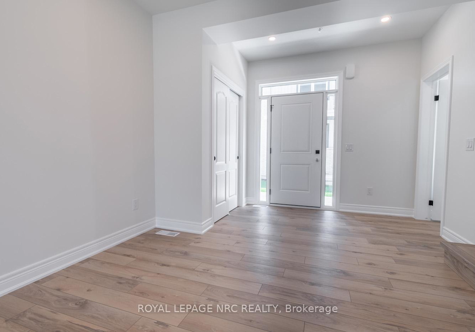 121a-moffatt-street-st-catharines-ontario-x12452270