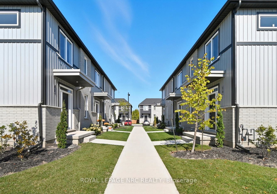 121a-moffatt-street-st-catharines-ontario-x12452271