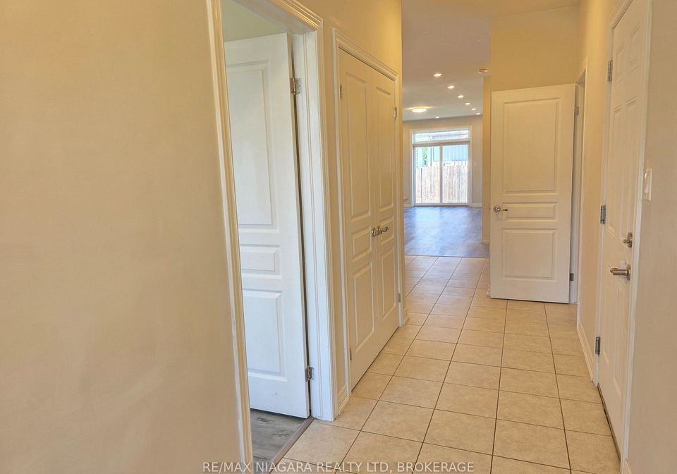 24-ellis-avenue-st-catharines-ontario-x12452512