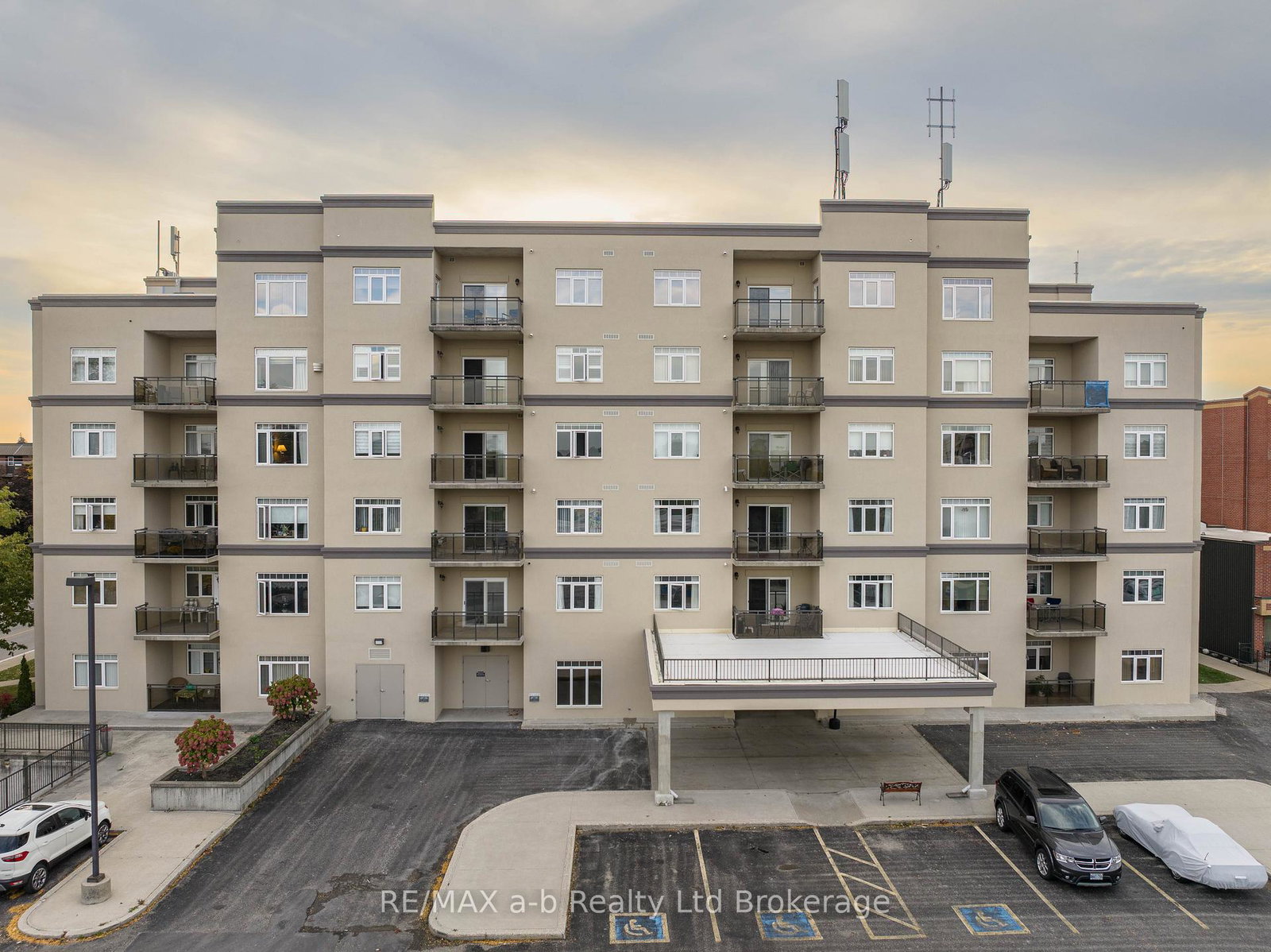 80-bridge-street-e-tillsonburg-ontario-x12452681