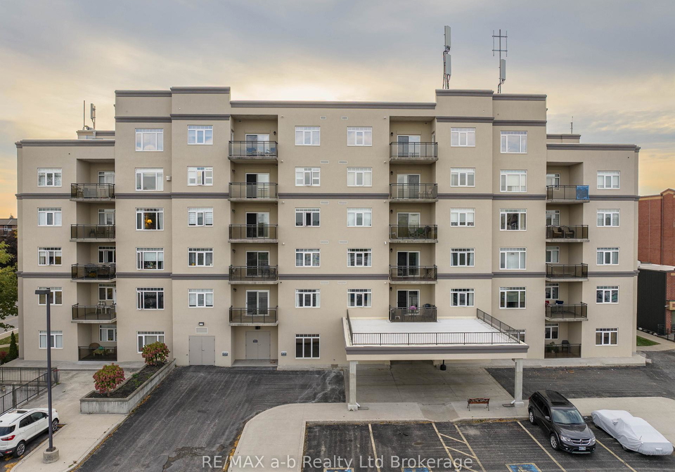 80-bridge-street-e-tillsonburg-ontario-x12452681