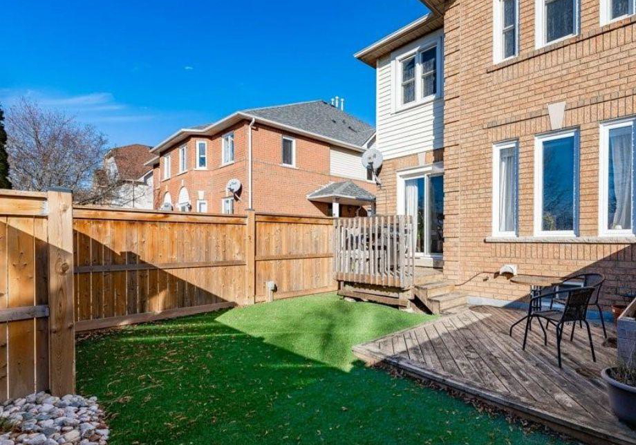 114-fellowes-crescent-hamilton-ontario-x12452753