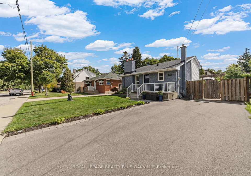 149-west-32nd-street-hamilton-ontario-x12452785