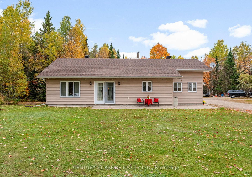 33-micks-road-madawaska-valley-ontario-x12452912