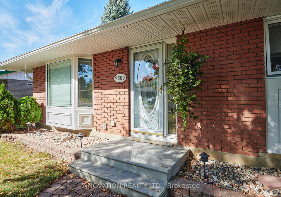 2569-hanlon-avenue-ottawa-ontario-x12453099