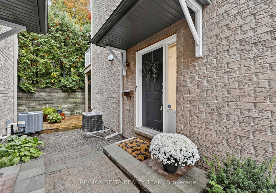 63-highwood-private-ottawa-ontario-x12453454