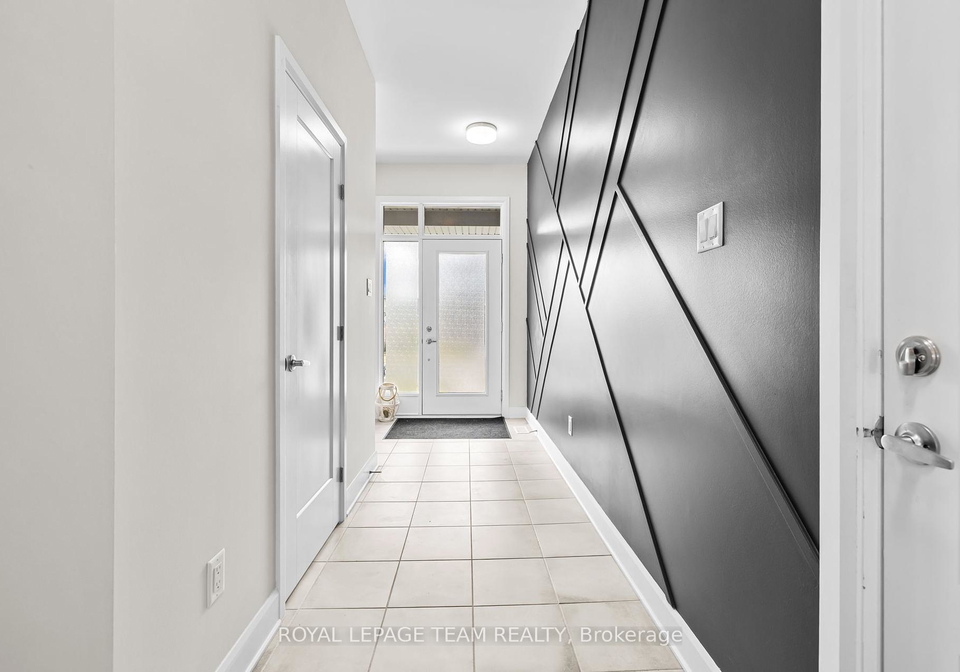 908-clarkia-street-ottawa-ontario-x12453541
