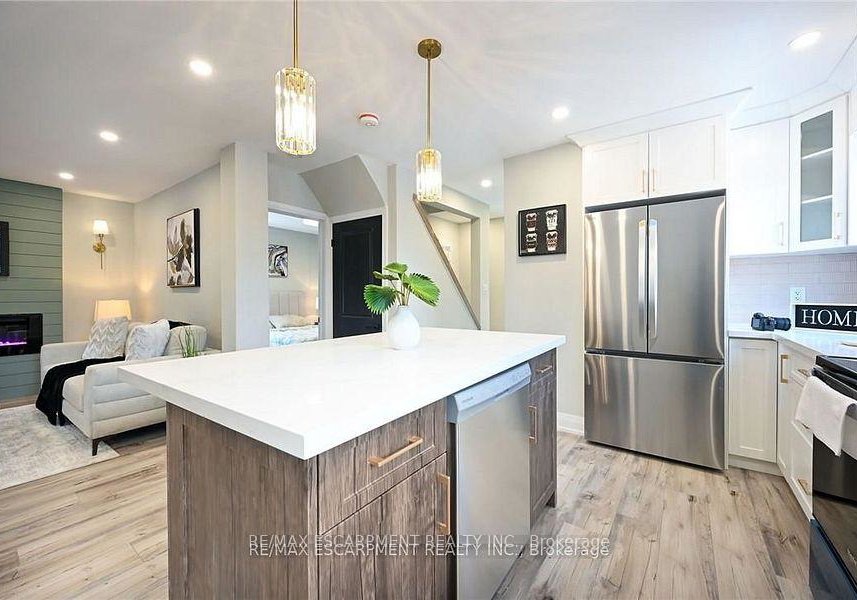 282-ottawa-street-s-hamilton-ontario-x12453849