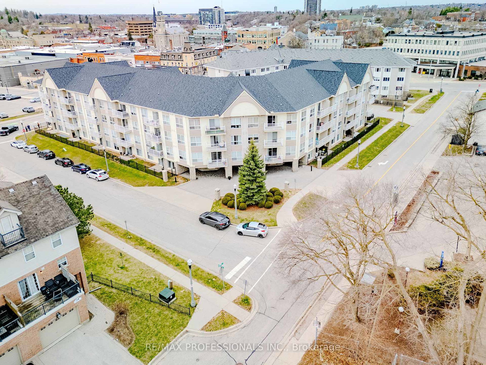 8-harris-street-cambridge-ontario-x12454793