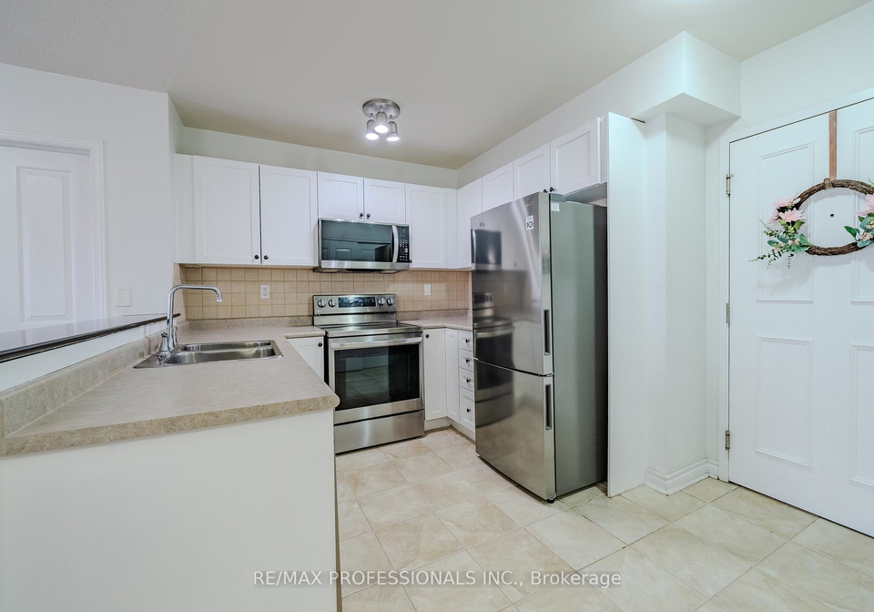 8-harris-street-cambridge-ontario-x12454793