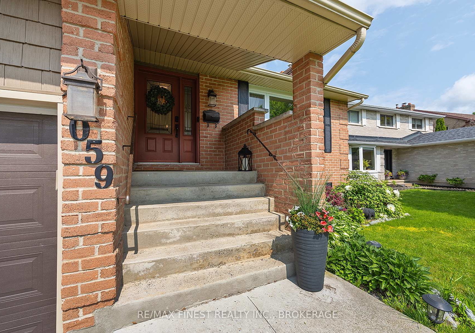 1059-pembridge-crescent-kingston-ontario-x12454804