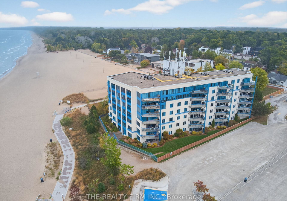 9-pine-street-lambton-shores-ontario-x12454925