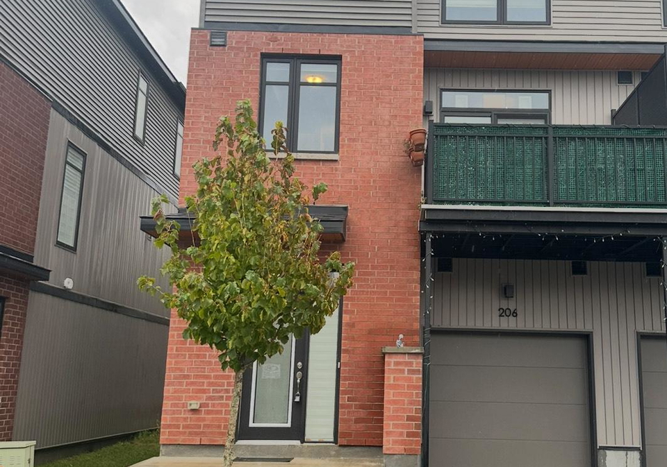 206-tussock-private-ottawa-ontario-x12455005