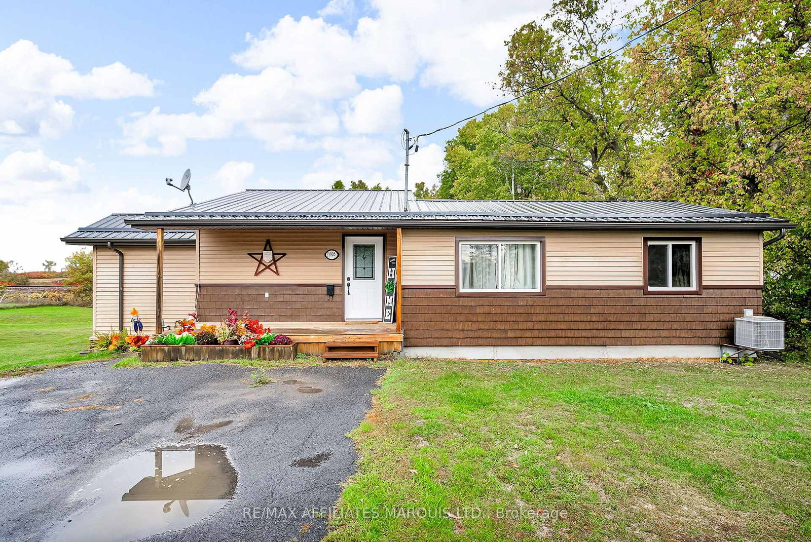 21895-seguin-mill-street-north-glengarry-ontario-x12455717