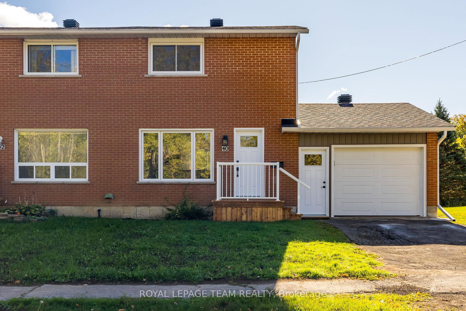 40-beach-avenue-south-dundas-ontario-x12455928