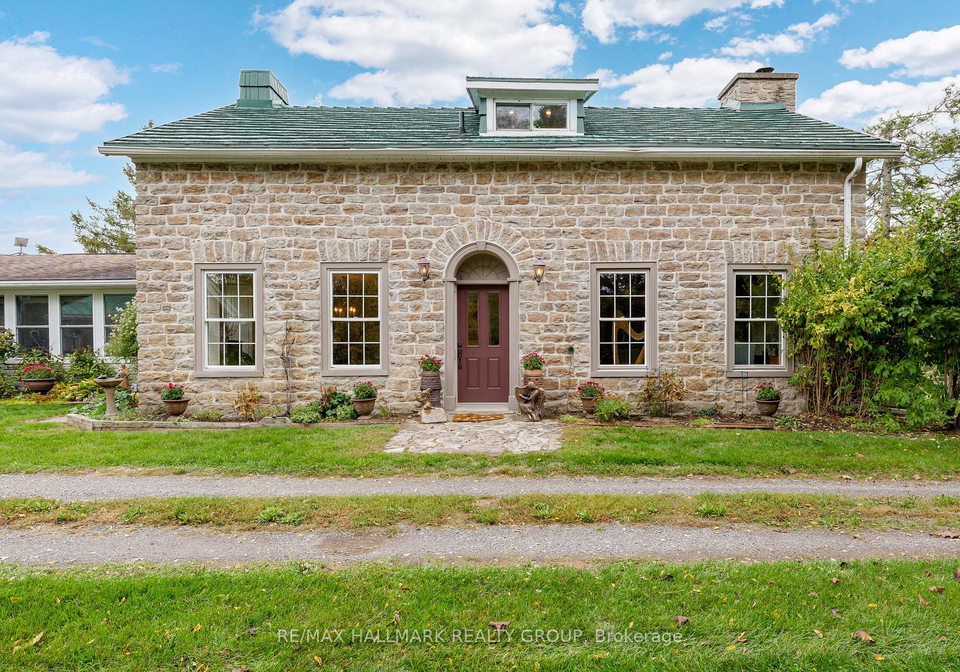 5952-bains-road-elizabethtown-kitley-ontario-x12456007