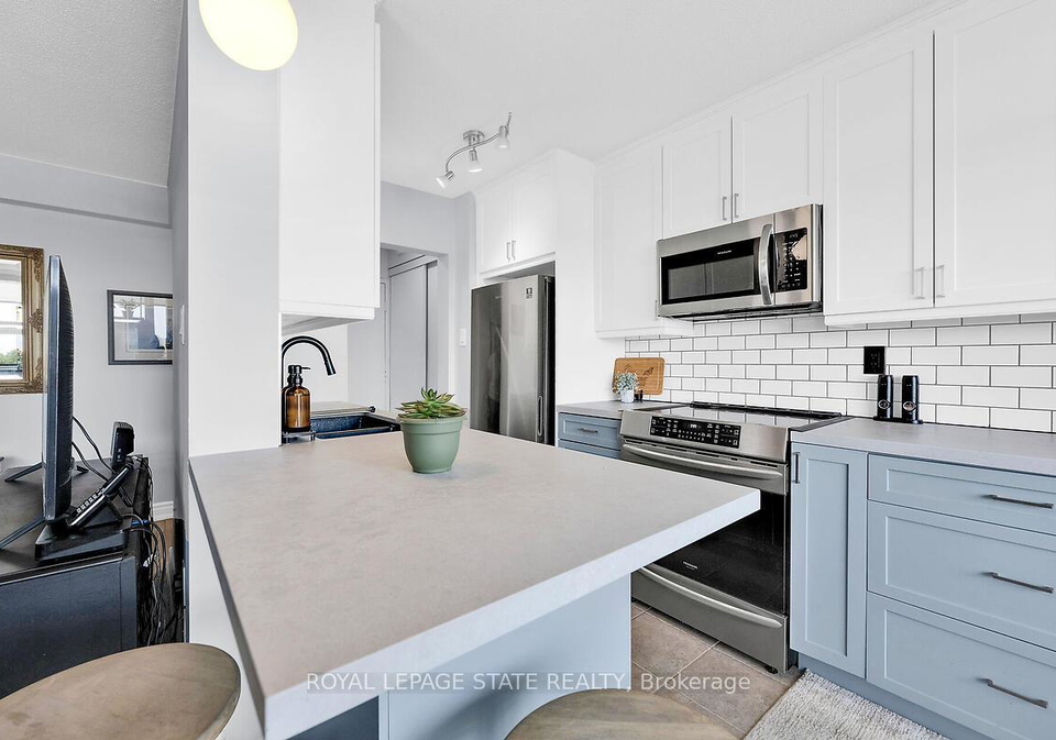 6390-huggins-street-niagara-falls-ontario-x12456184