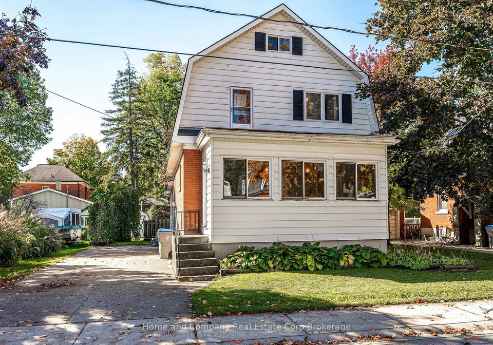 180-trafalgar-street-west-perth-ontario-x12456781