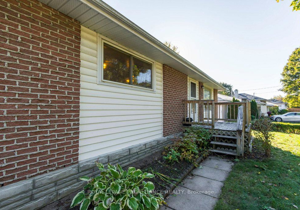 69-thorncliffe-drive-belleville-ontario-x12457016