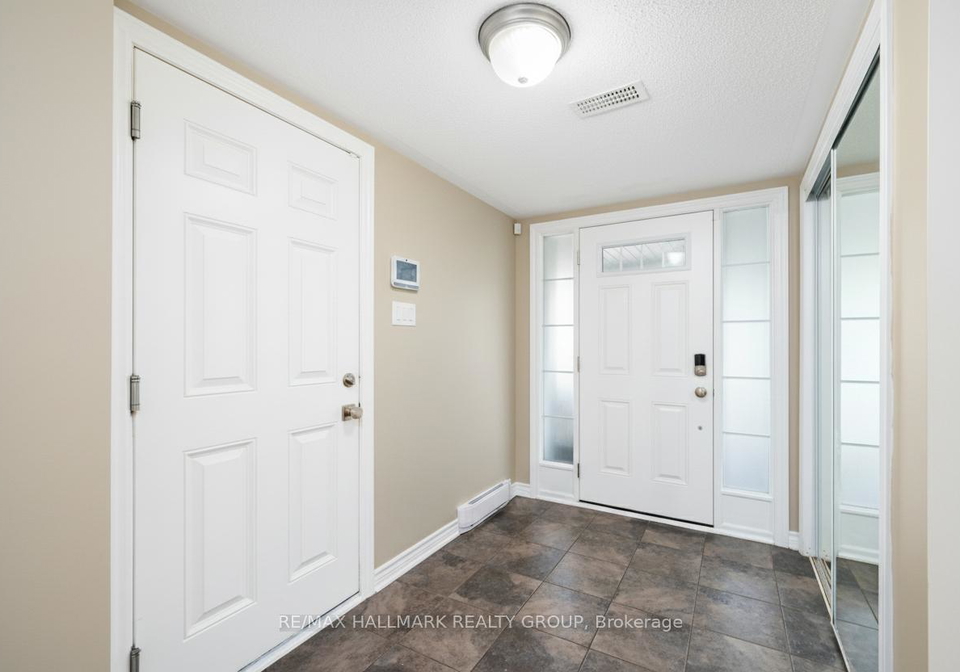 601-foxlight-circle-kanata-ontario-x12457165