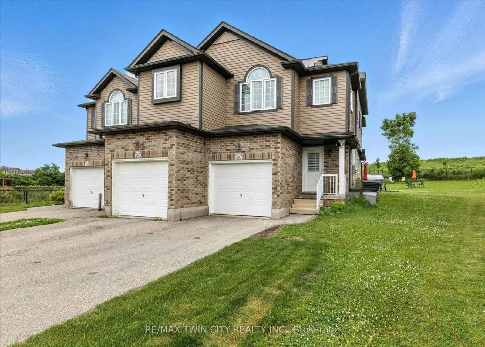 260-countrystone-crescent-kitchener-ontario-x12457191