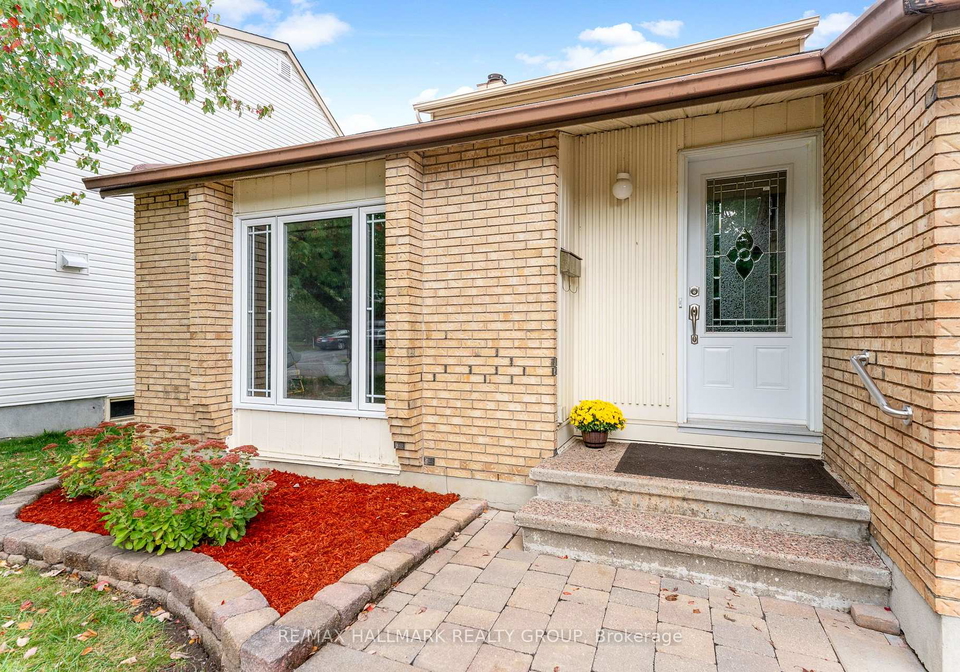 1075-avignon-court-ottawa-ontario-x12457307