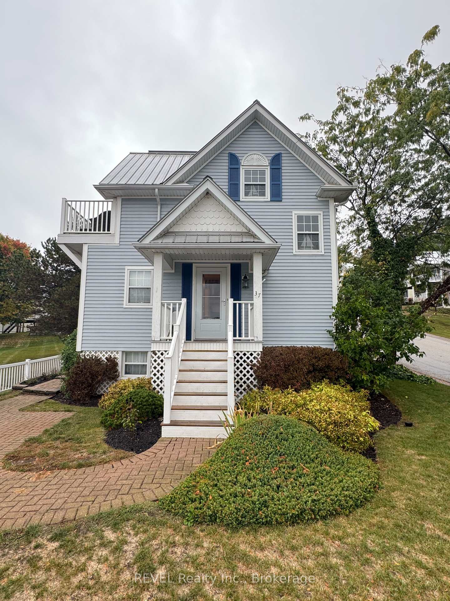 37-newport-beach-boulevard-fort-erie-ontario-x12458179