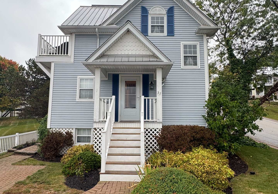 37-newport-beach-boulevard-fort-erie-ontario-x12458179