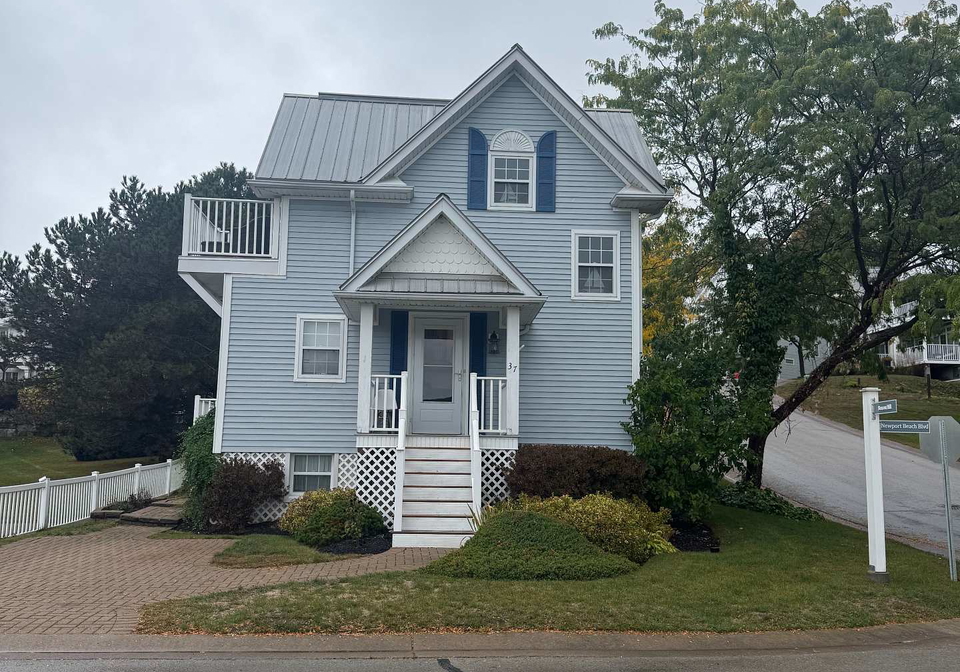 37-newport-beach-boulevard-fort-erie-ontario-x12458179
